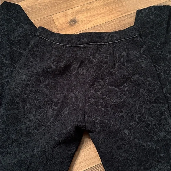 Massimo DUTTI Cigarette Pant with embroidered floral design - Picture 7 of 7